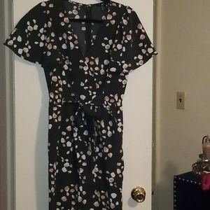 Green floral pants suit